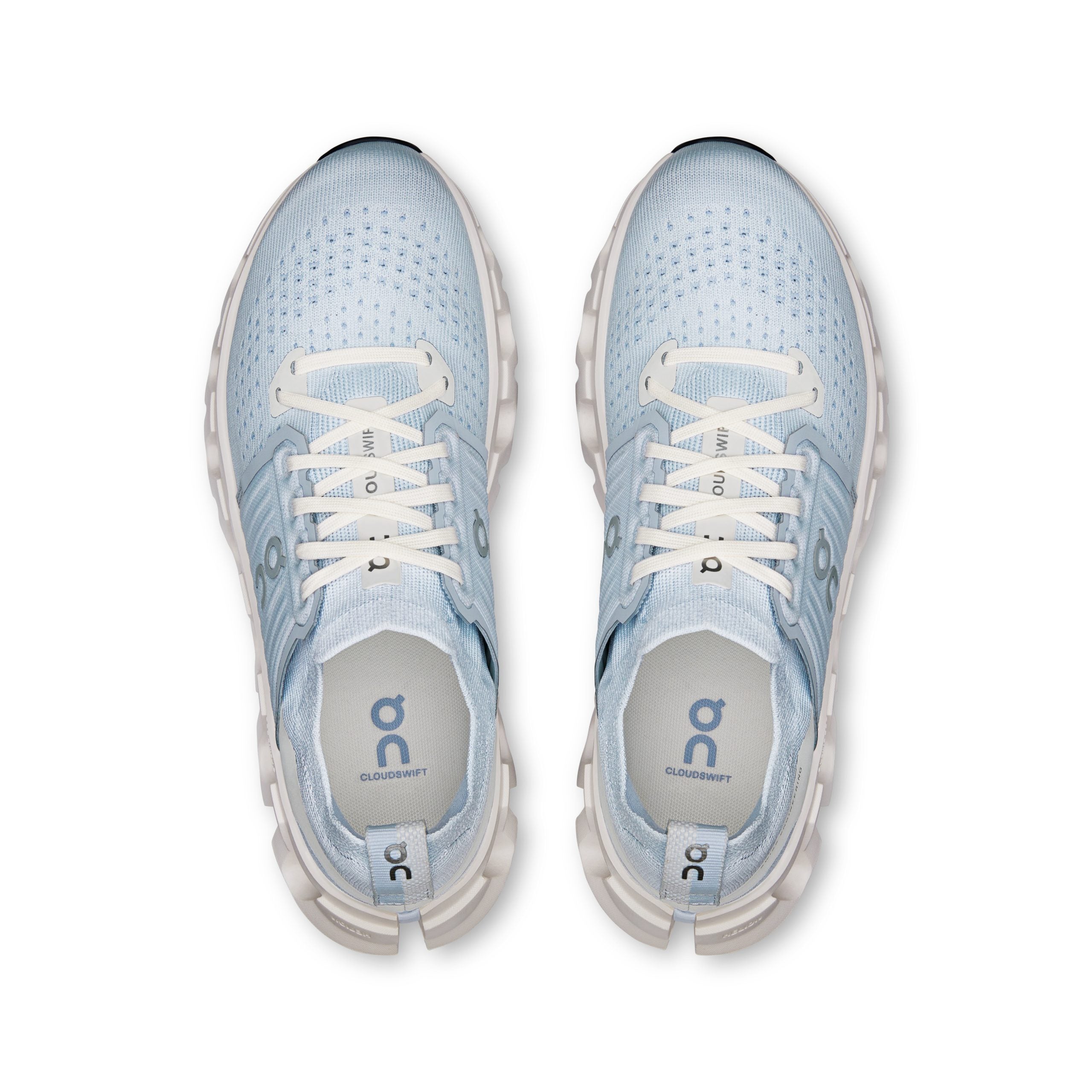 حذاء كلاود سويفت 4