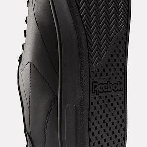 حذاء للاستخدام اليومي كورت كلين