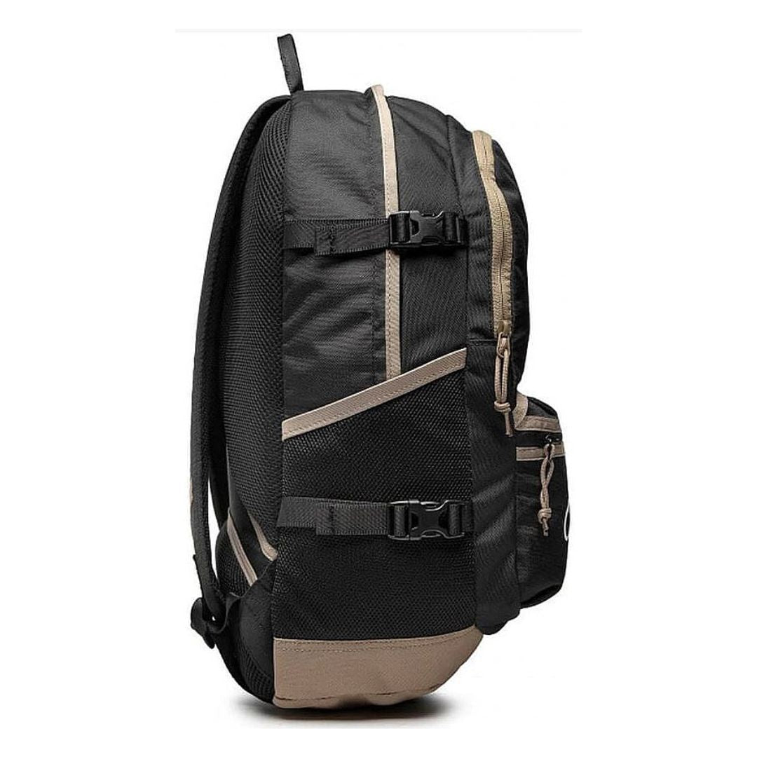 شنطة ظهر بلوجو كبير استيرات ايدج