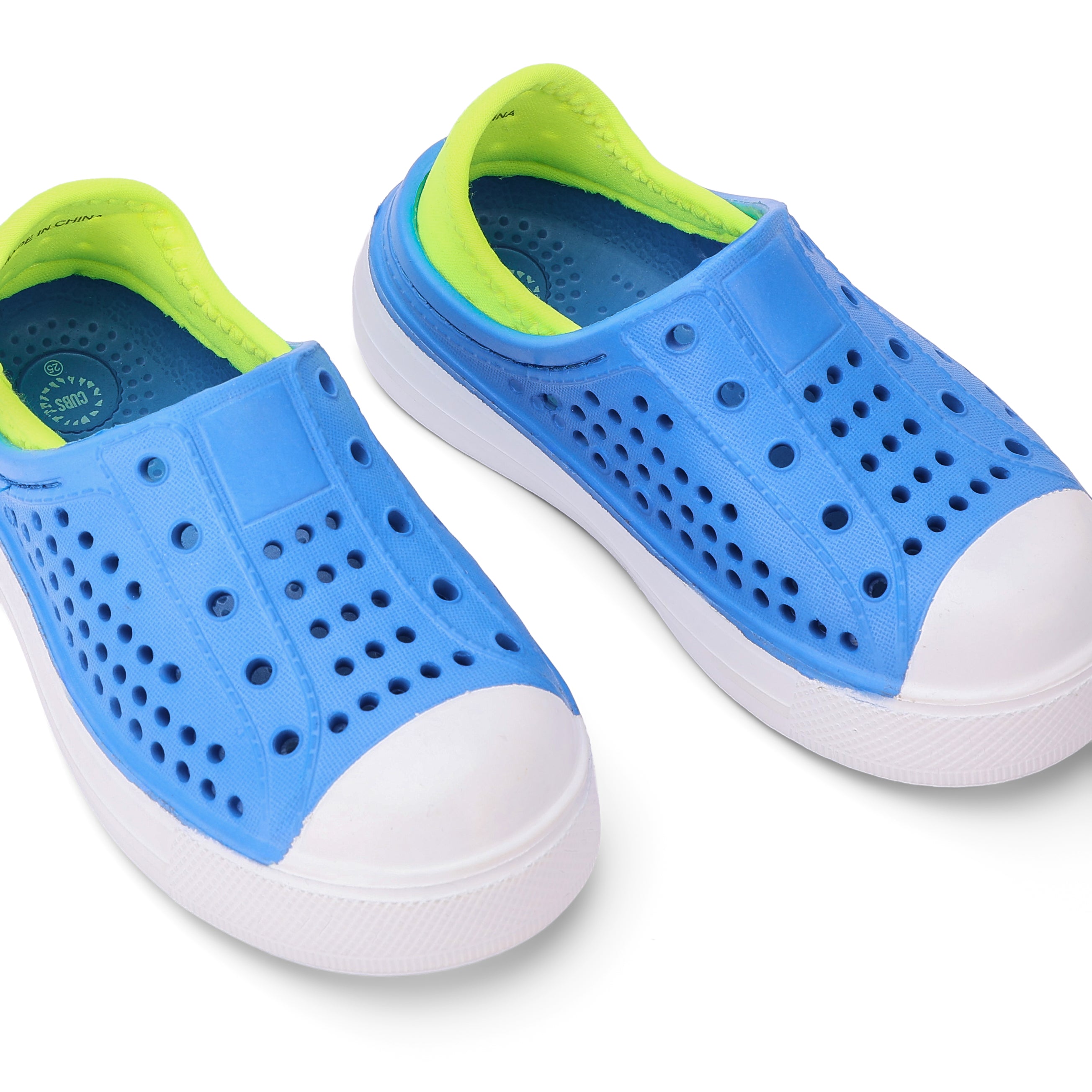 Elastic YOYO Slip-on Sneaker