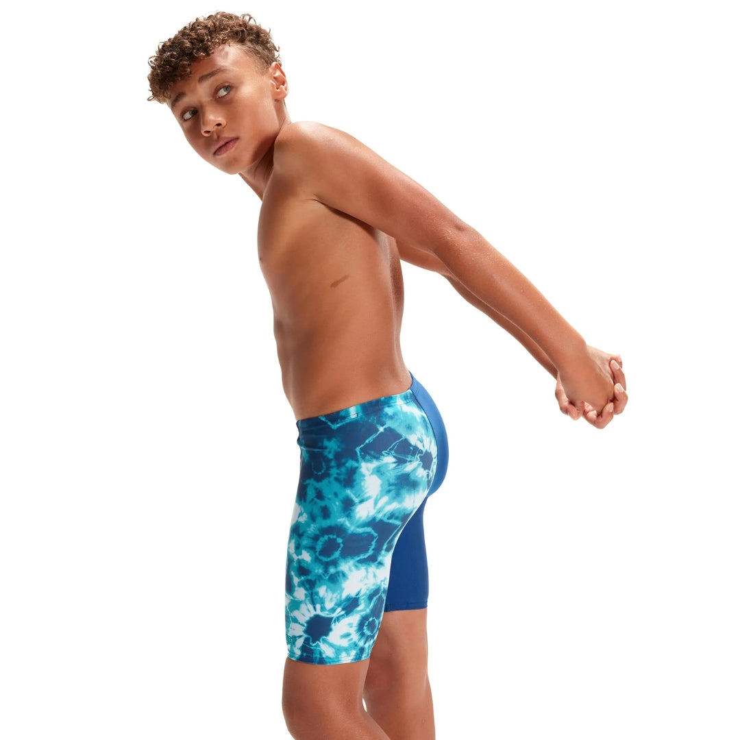 شورت سباحة مطبوع بتصميم V