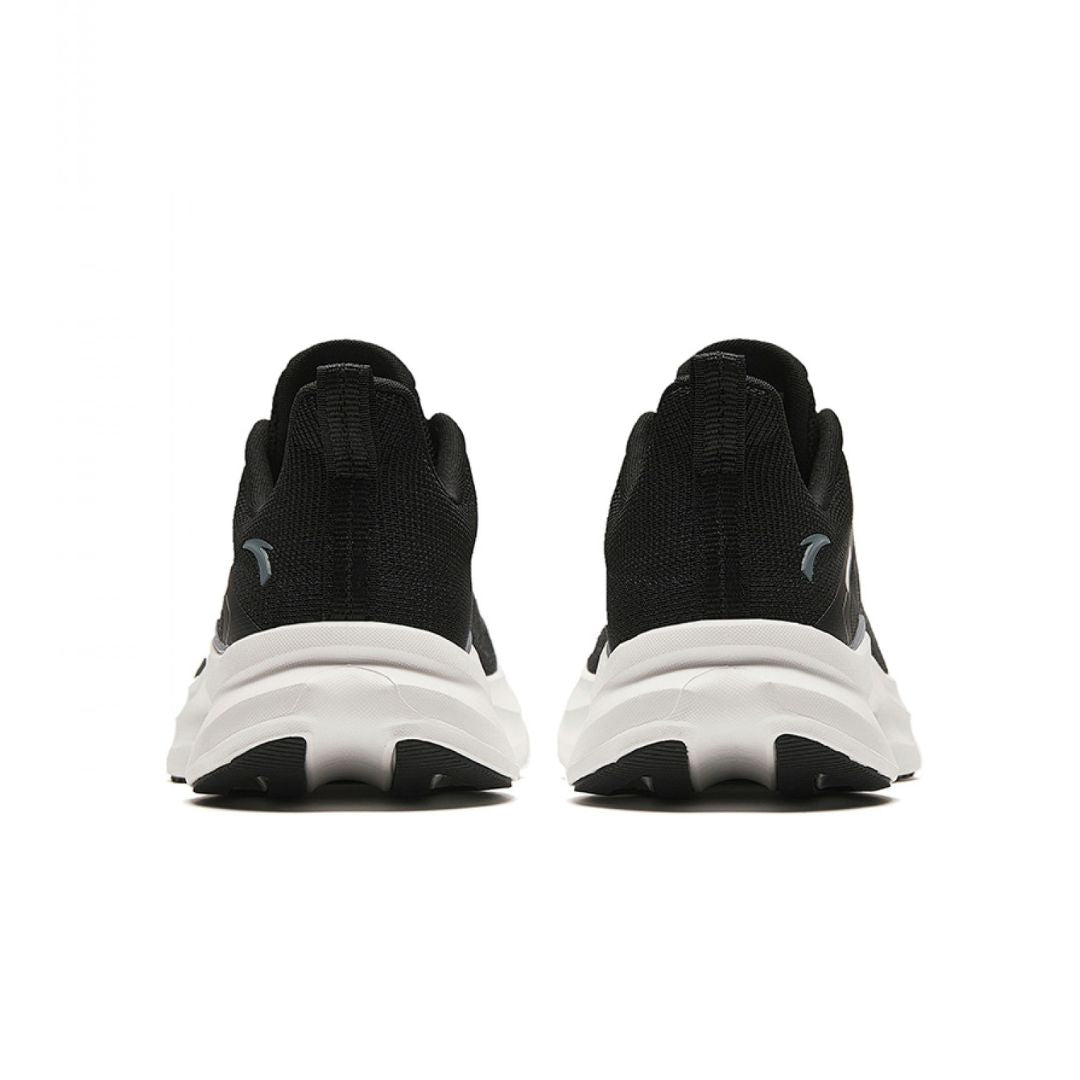 حذاء الجري وند سويبر