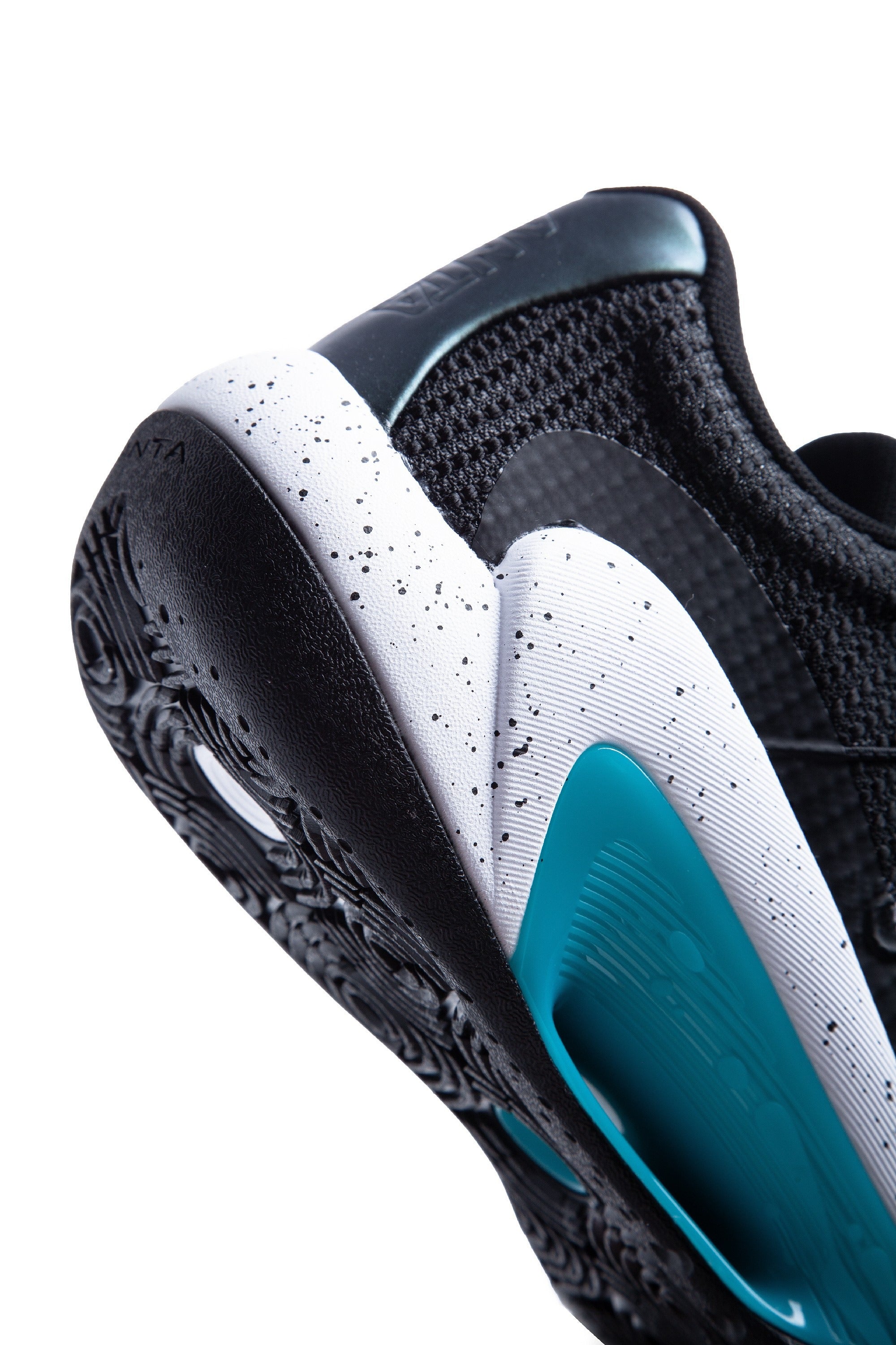 حذاء كرة سلة