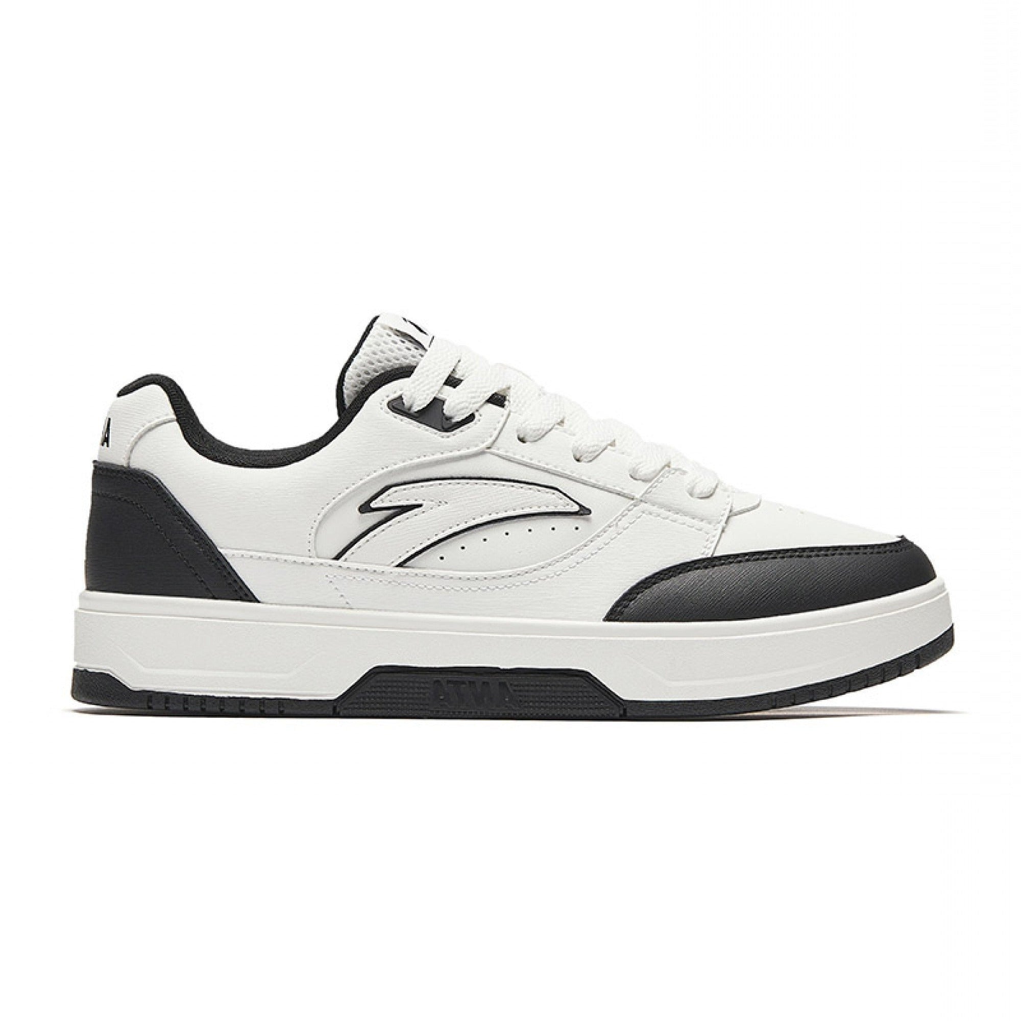 Basic Classic Lifestyle Shoes
