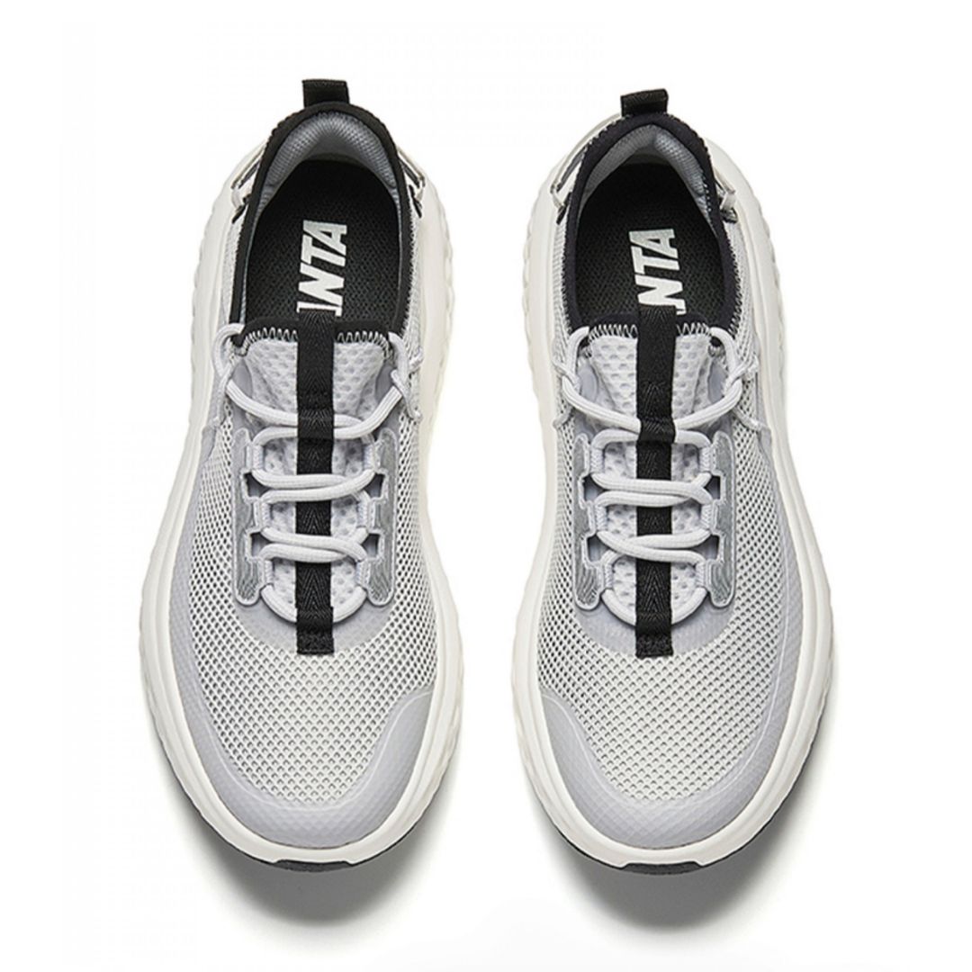 Saunter Sneakers