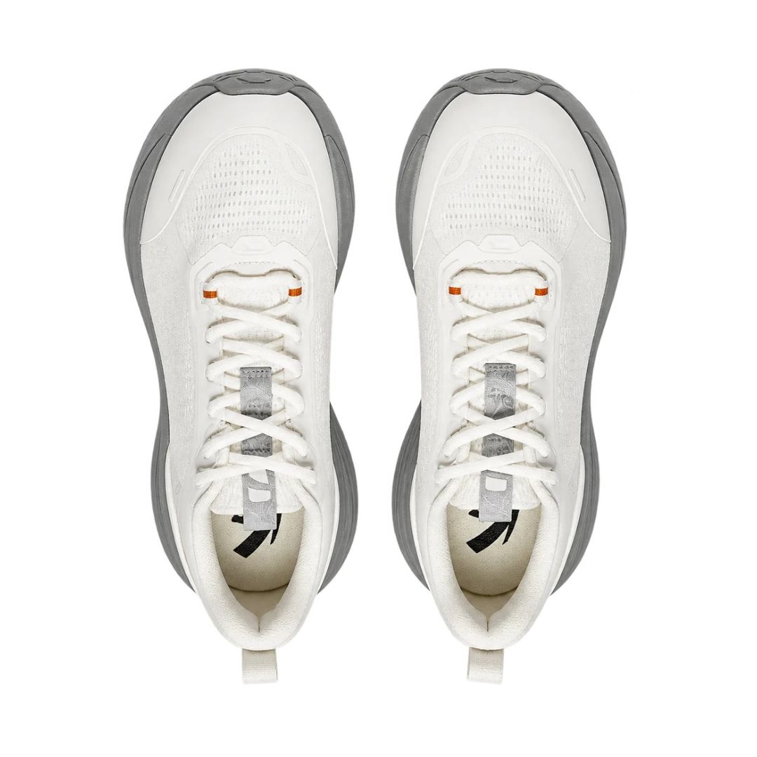 Saunter Sneakers