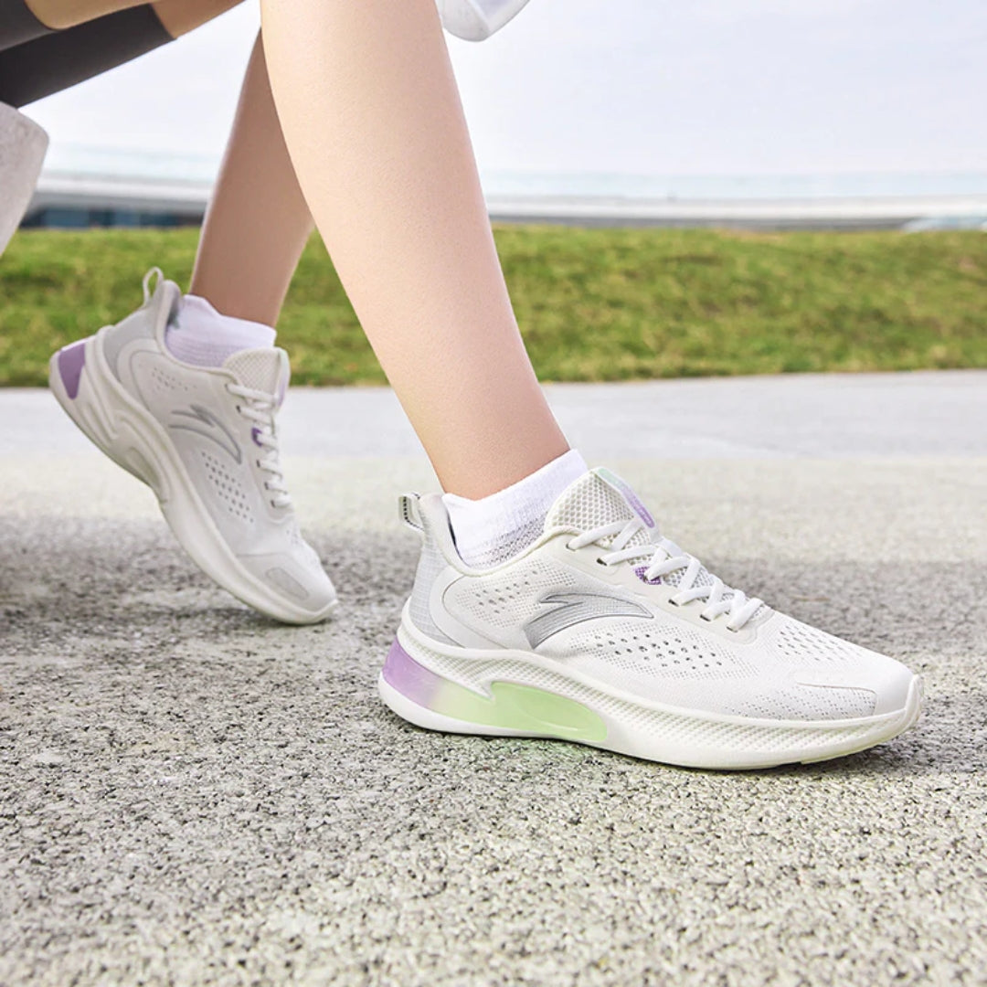 حذاء جري جلي