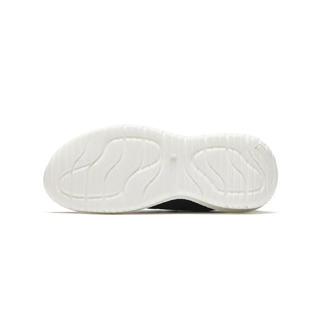 حذاء تدريب بيزك