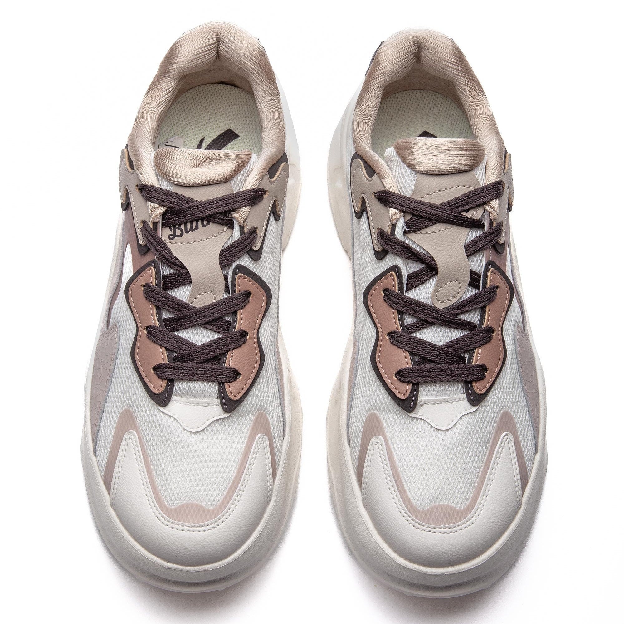 سنيكرز للاستخدام اليومي باني