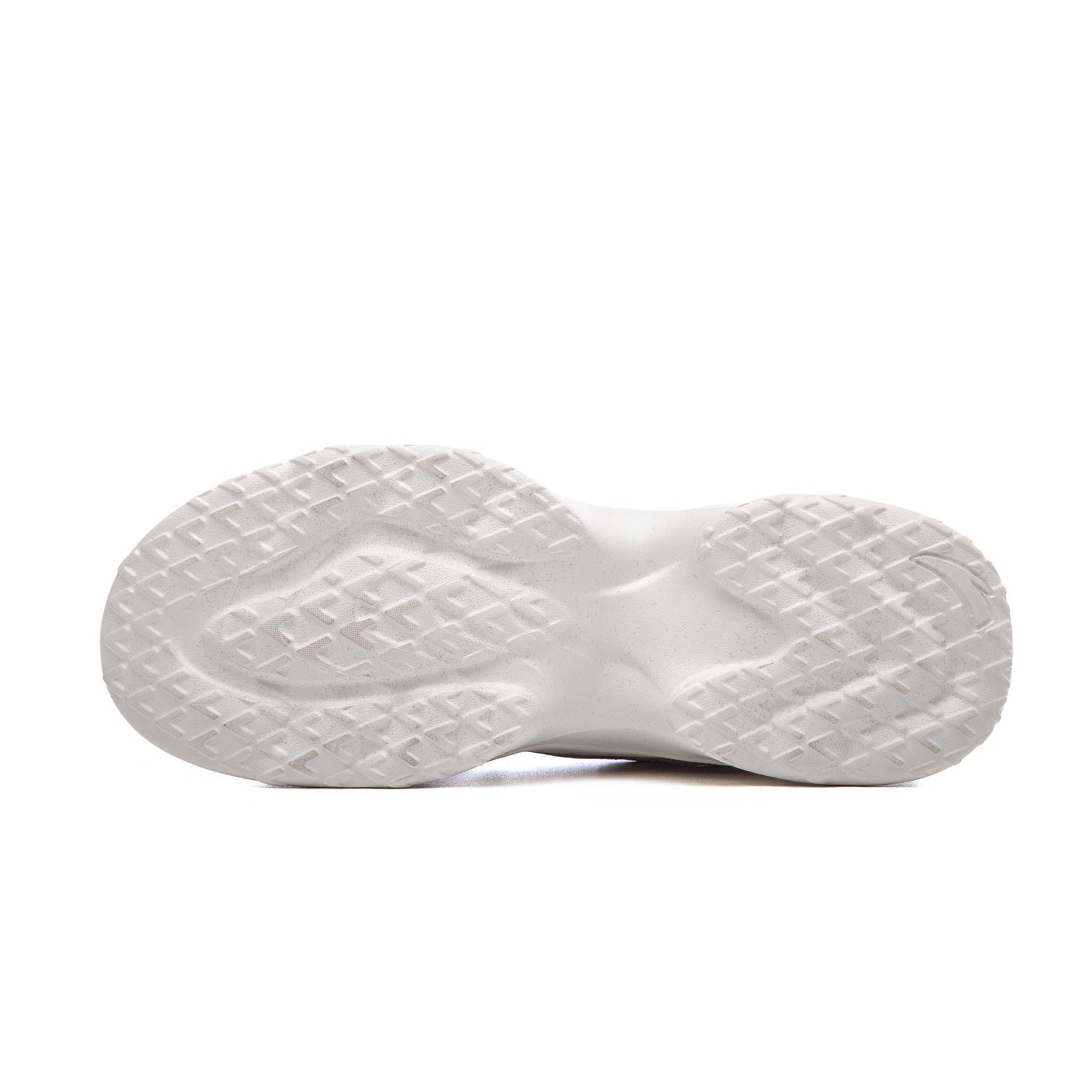 سنيكرز للاستخدام اليومي باني