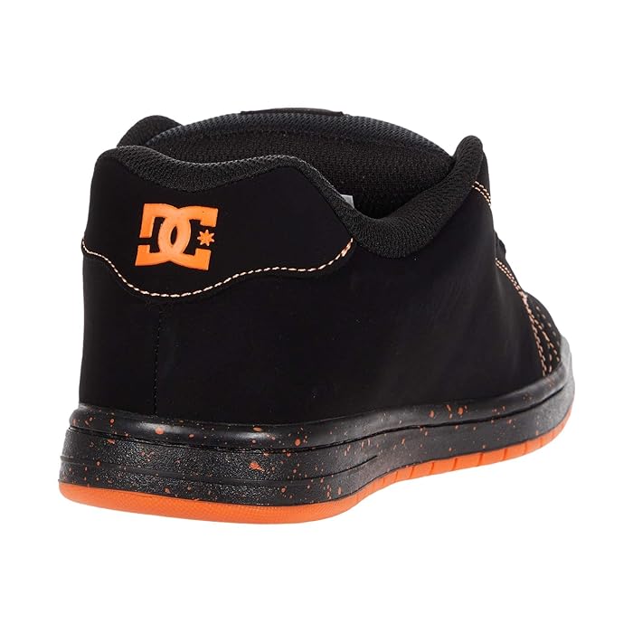 حذاء للاستخدام اليومي جافيلر