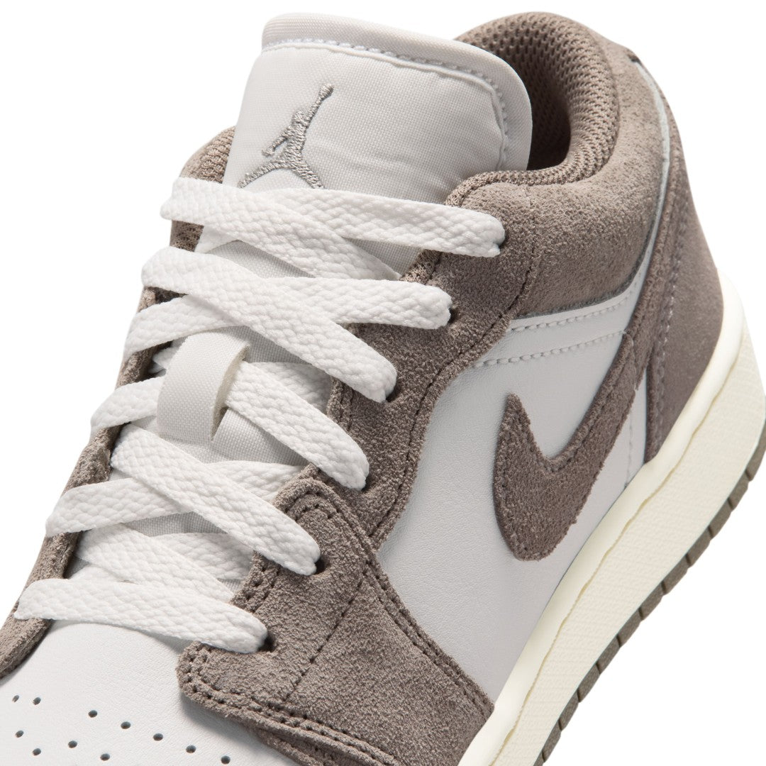 Air Jordan 1 Low Shoes