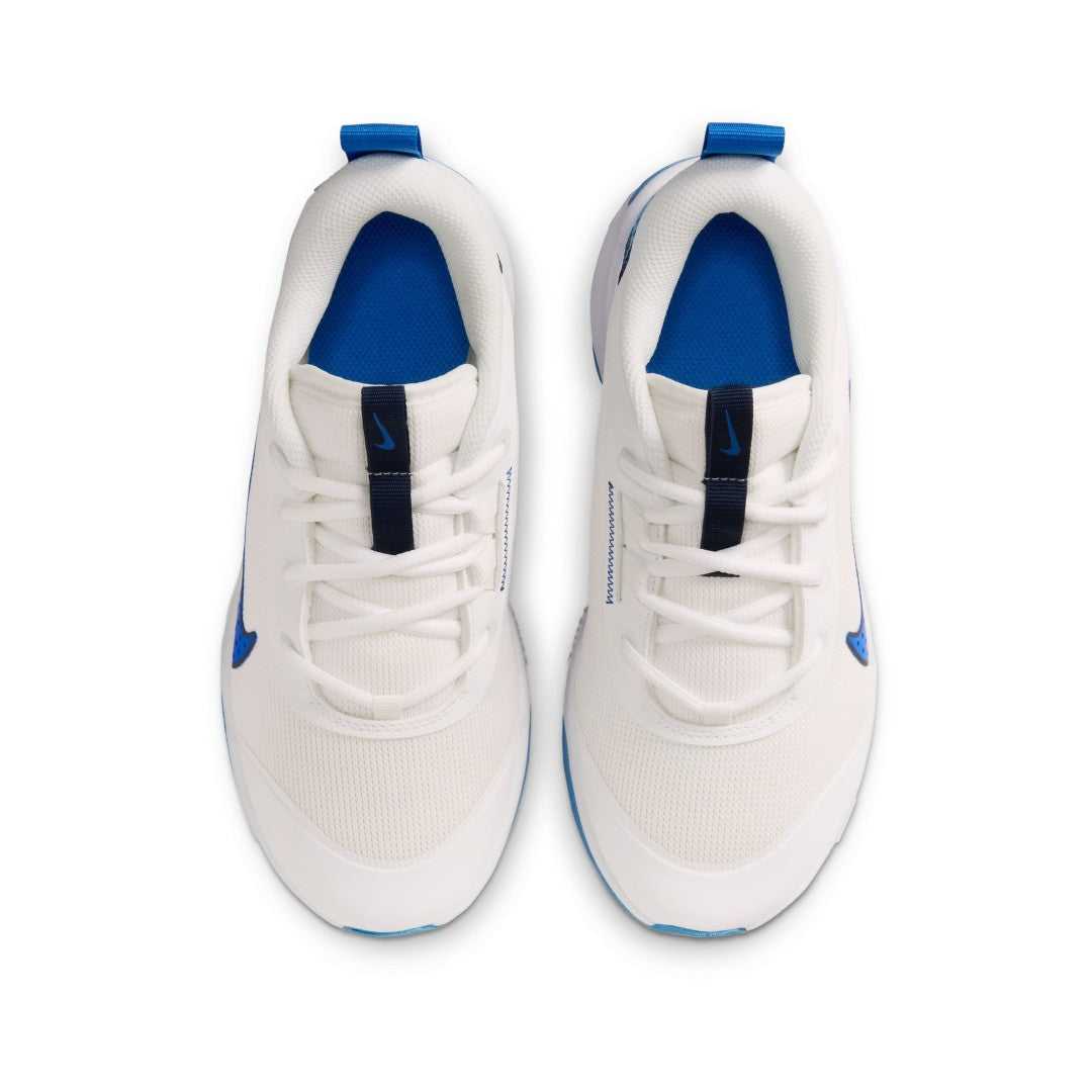 حذاء متعدد الملاعب