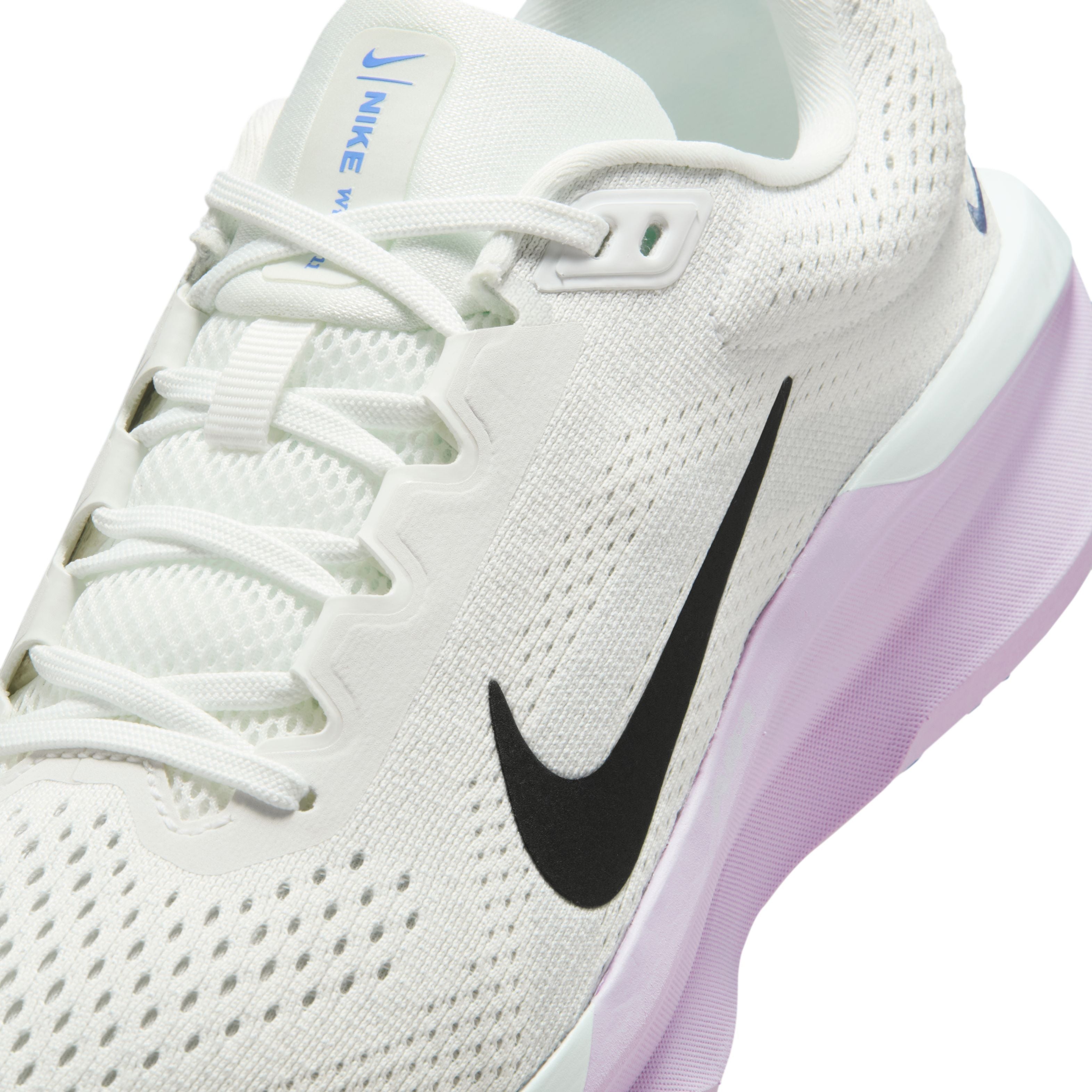 Winflo 11 Road Shoes