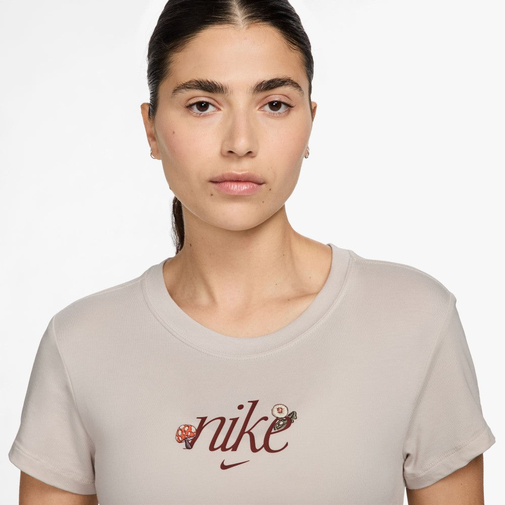 Sportswear Chill Knit Slim Graphic T-Shirt