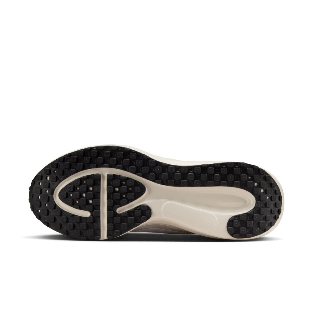 Revolution 8 Road Running Shoes