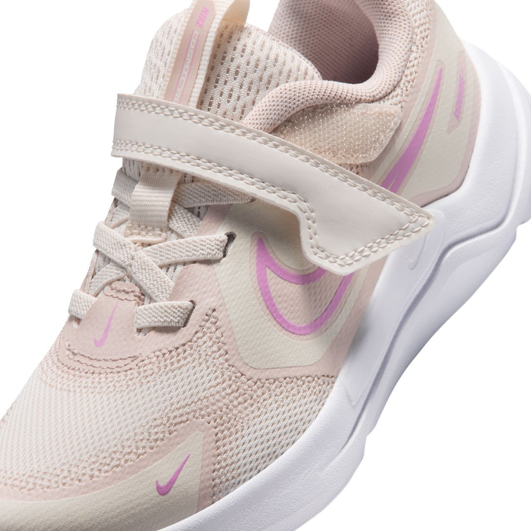 حذاء كوزميك رانر