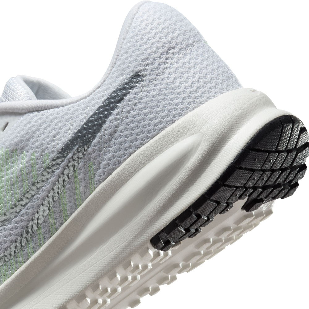 Run Defy Road Running Shoes