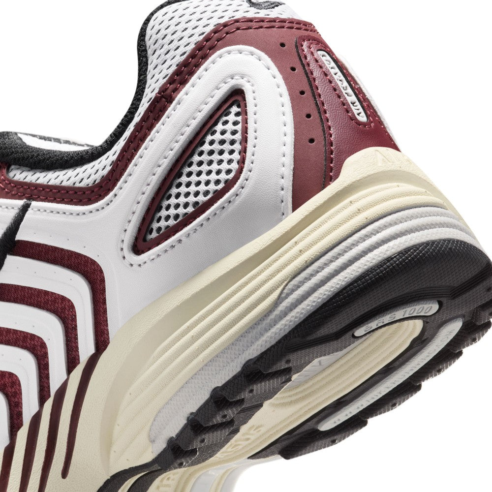 حذاء للاستخدام اليومي اير بيغاسوس 2005