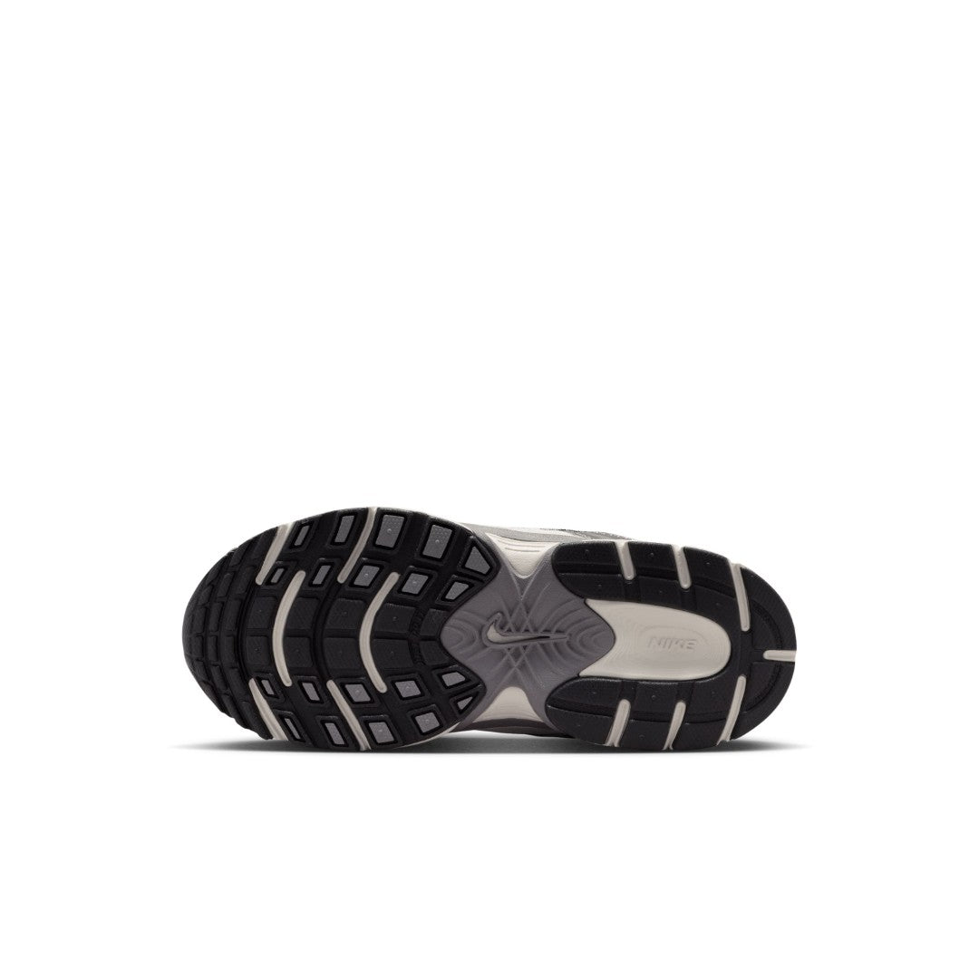 V5 RNR Shoes