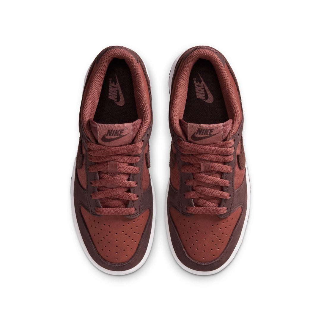 Dunk Low SE Shoes