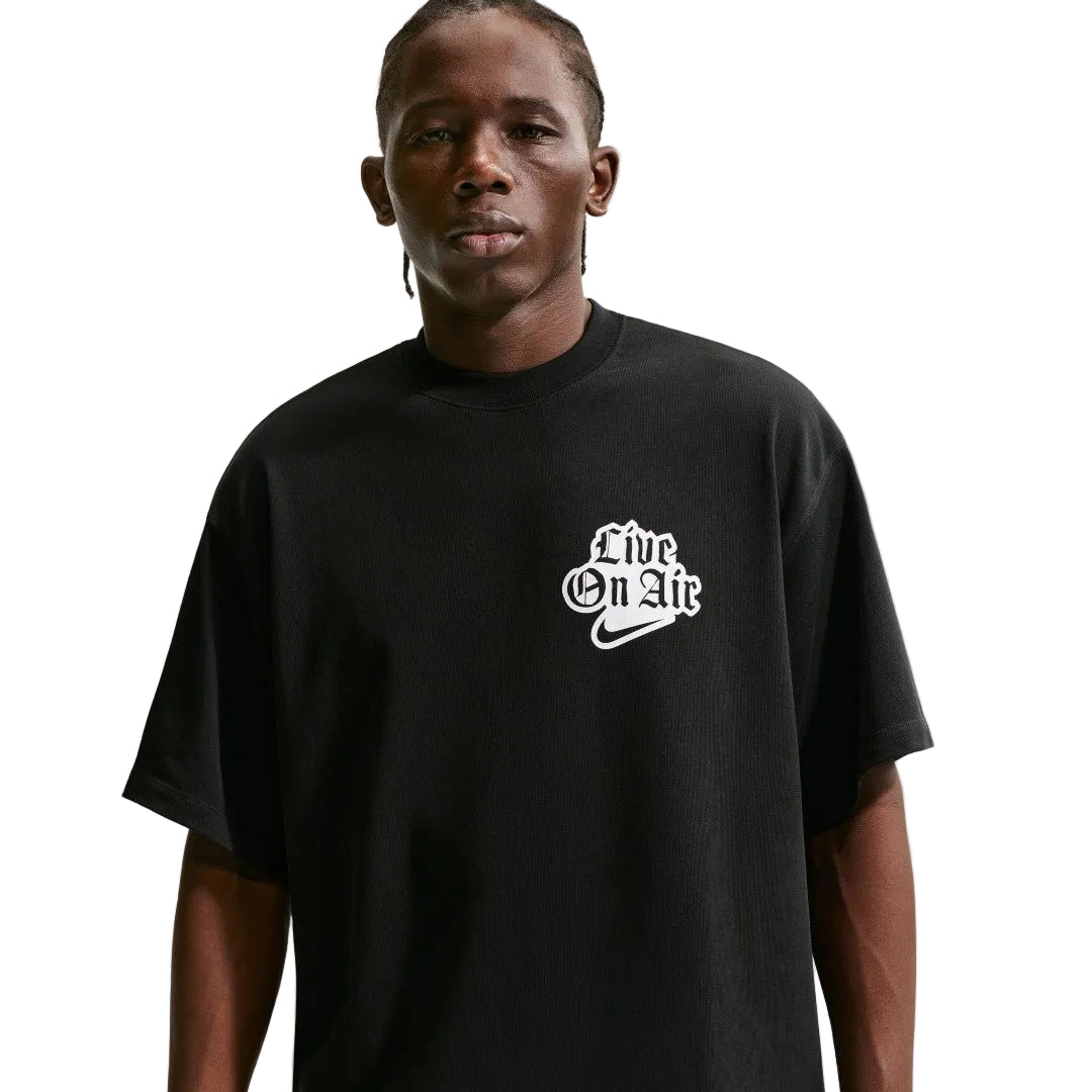 Solo Swoosh Graphic T-Shirt