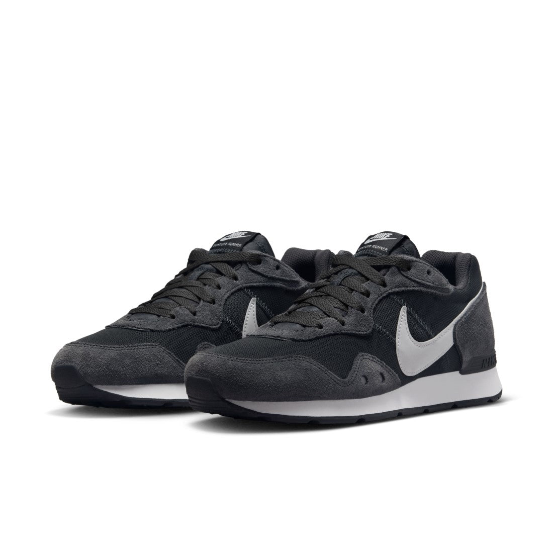 Venture Runner Lifestyle Shoes