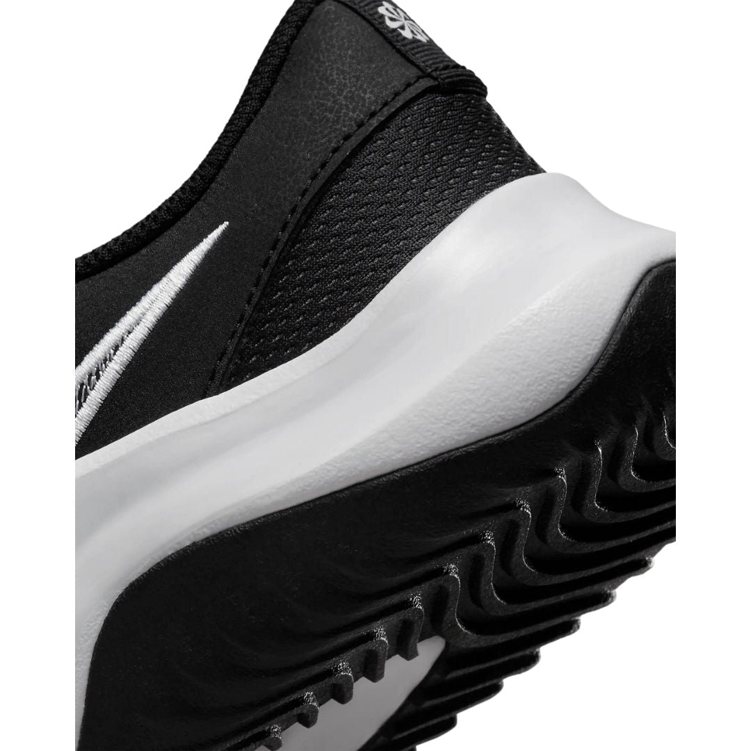 Legend Essential 3 Training Shoes