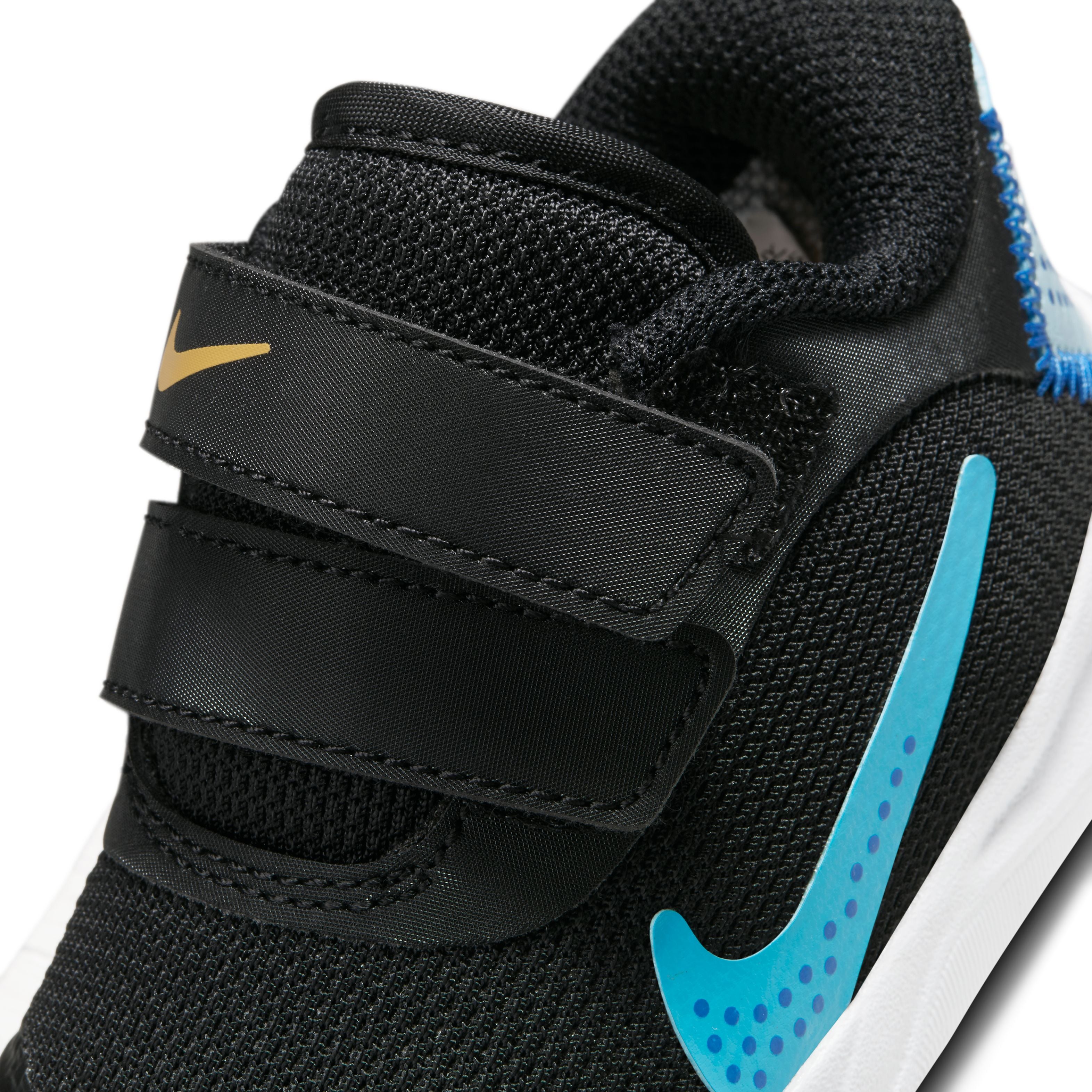 Omni Multi-Court Running Shoes