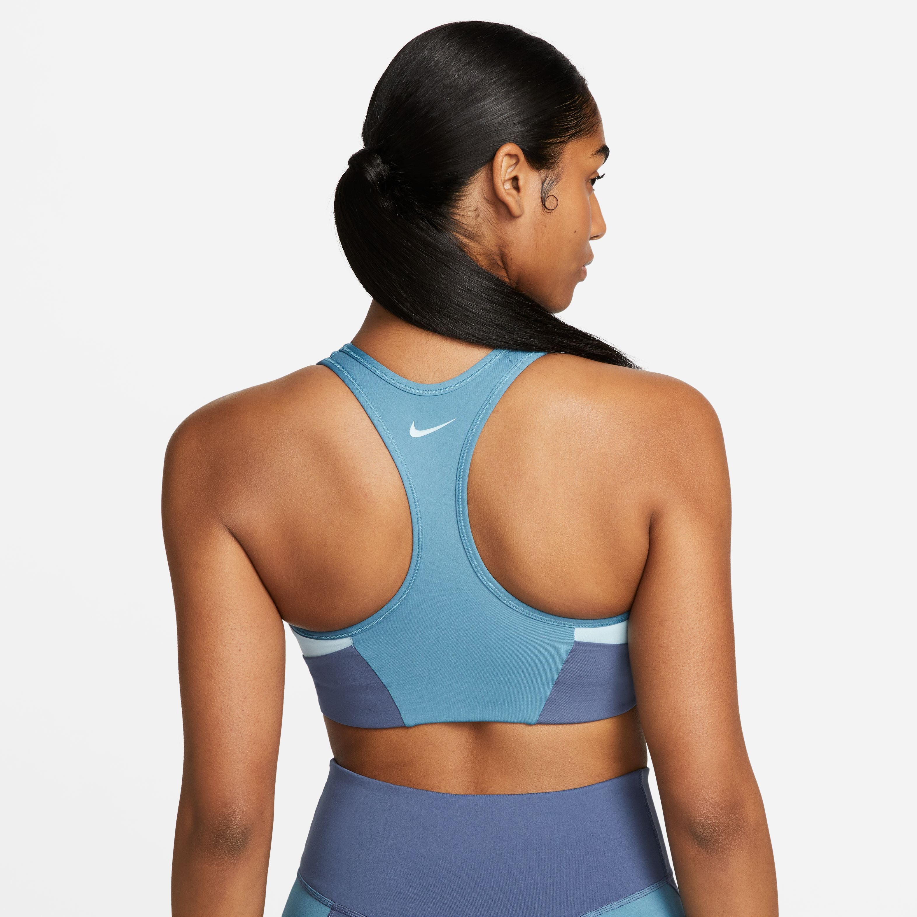 Swoosh Medium-Support Sports Bra
