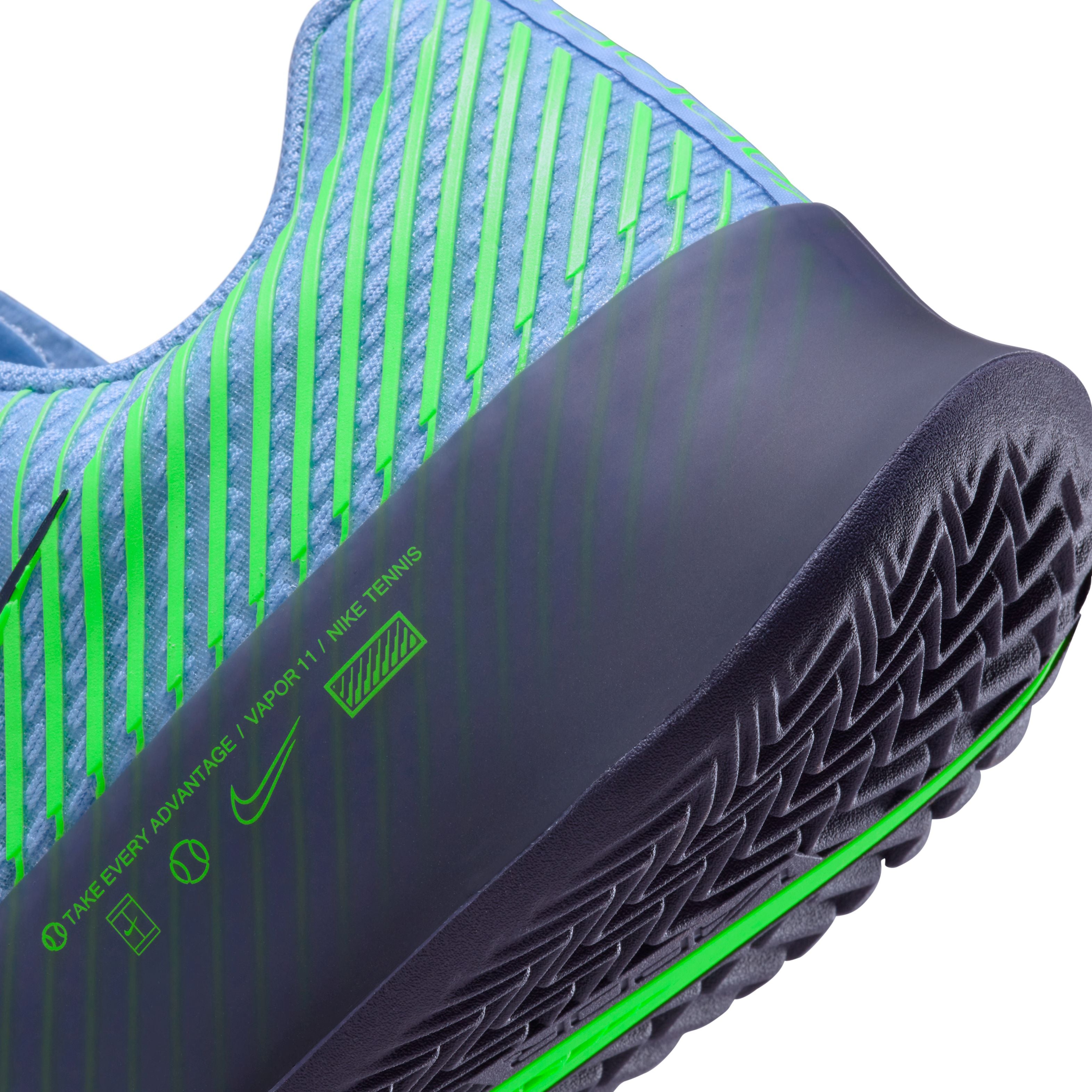 حذاء تنس كورت اير زوم فابور 11 كلاي