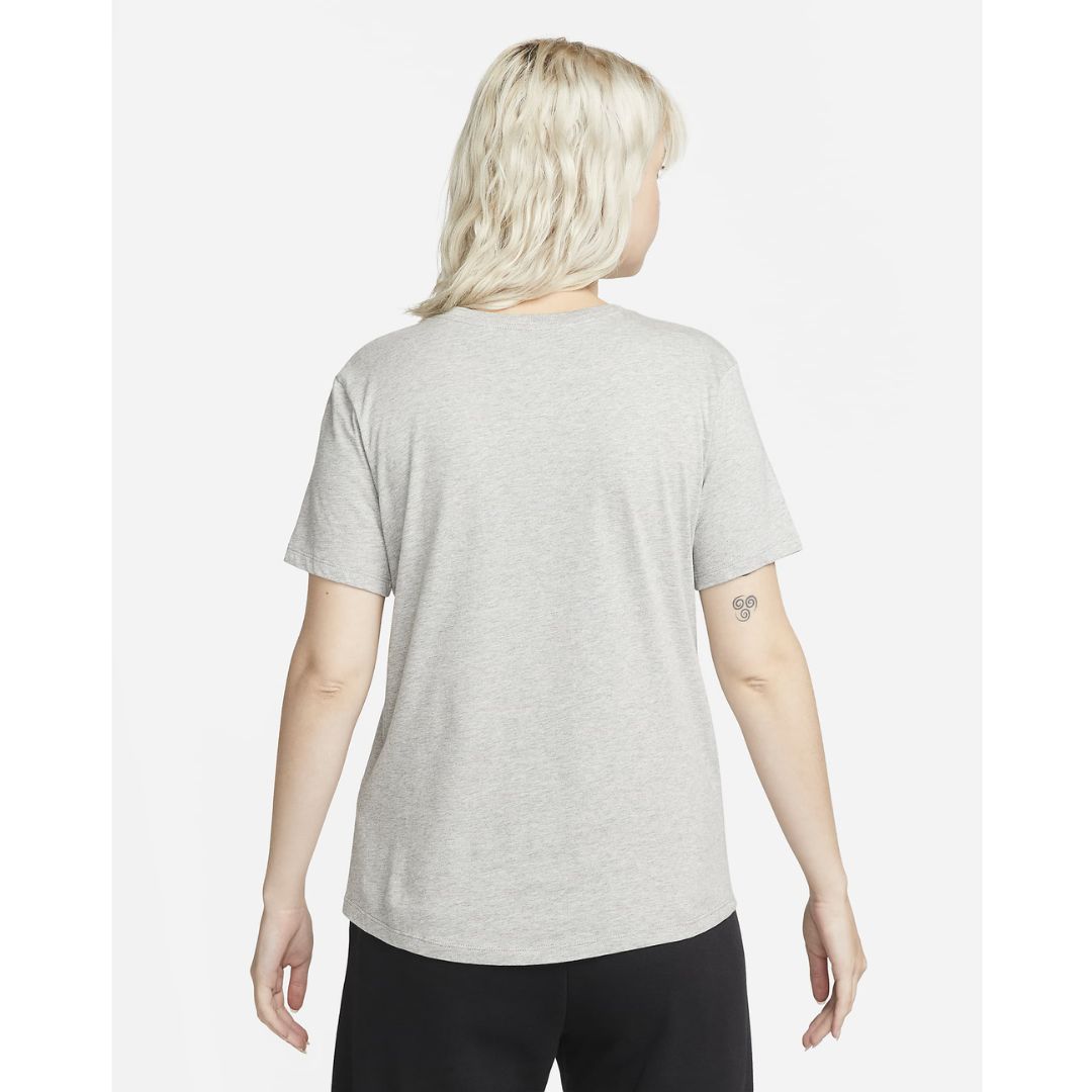 Sportswear Essentials Logo T-shirts