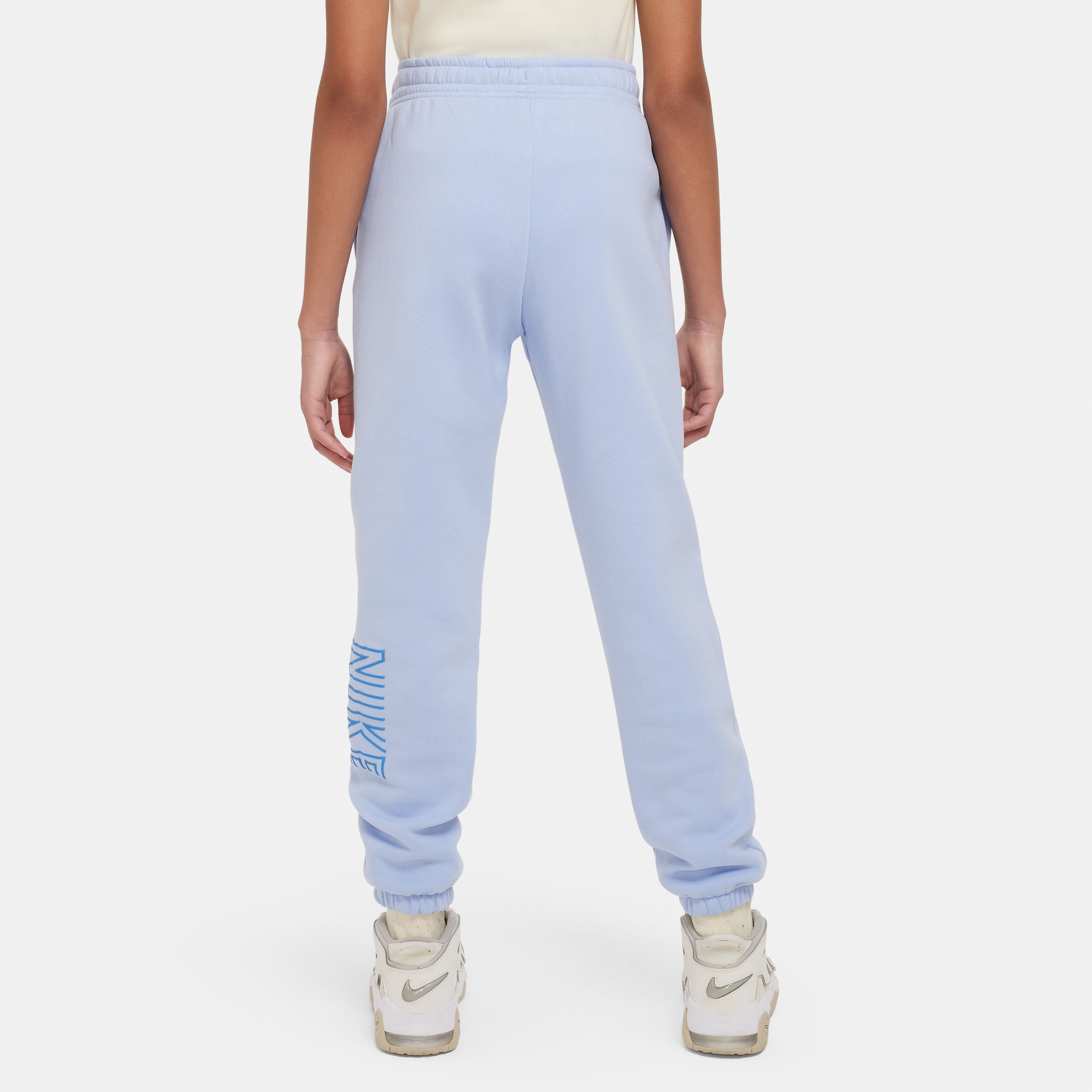 بنطلون فليس