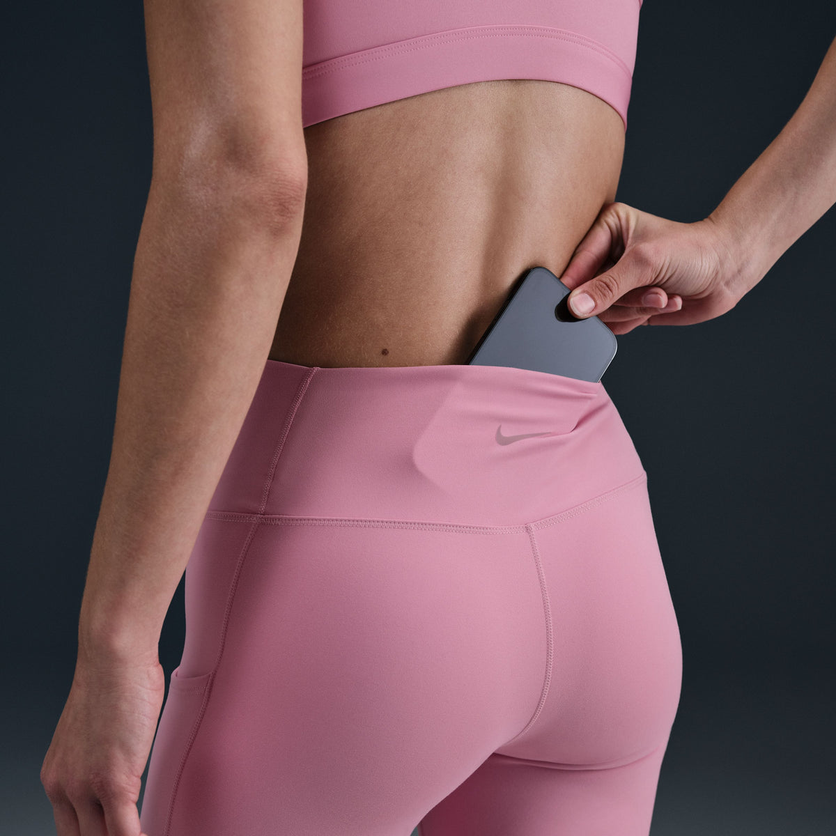One High-Waisted 7/8 Leggings With Pockets