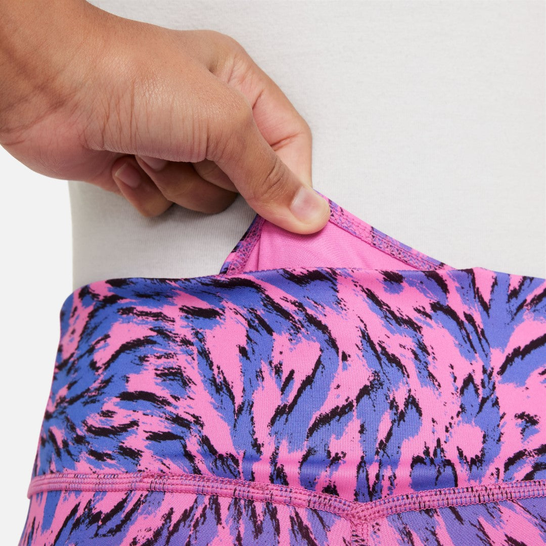 ليجنز دراي فيت وان