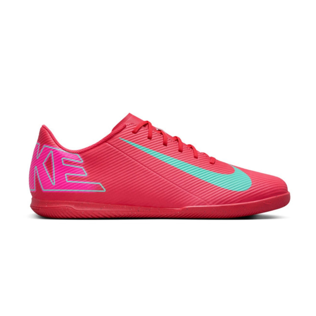 Mercurial Vapor 16 Club Low-Top Soccer Shoes