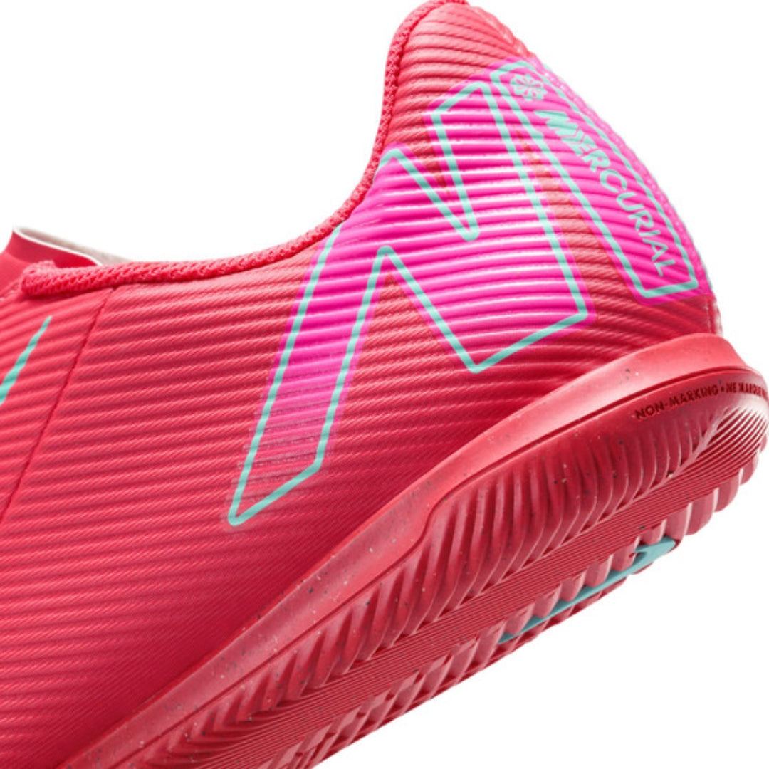 Mercurial Vapor 16 Club Low-Top Soccer Shoes