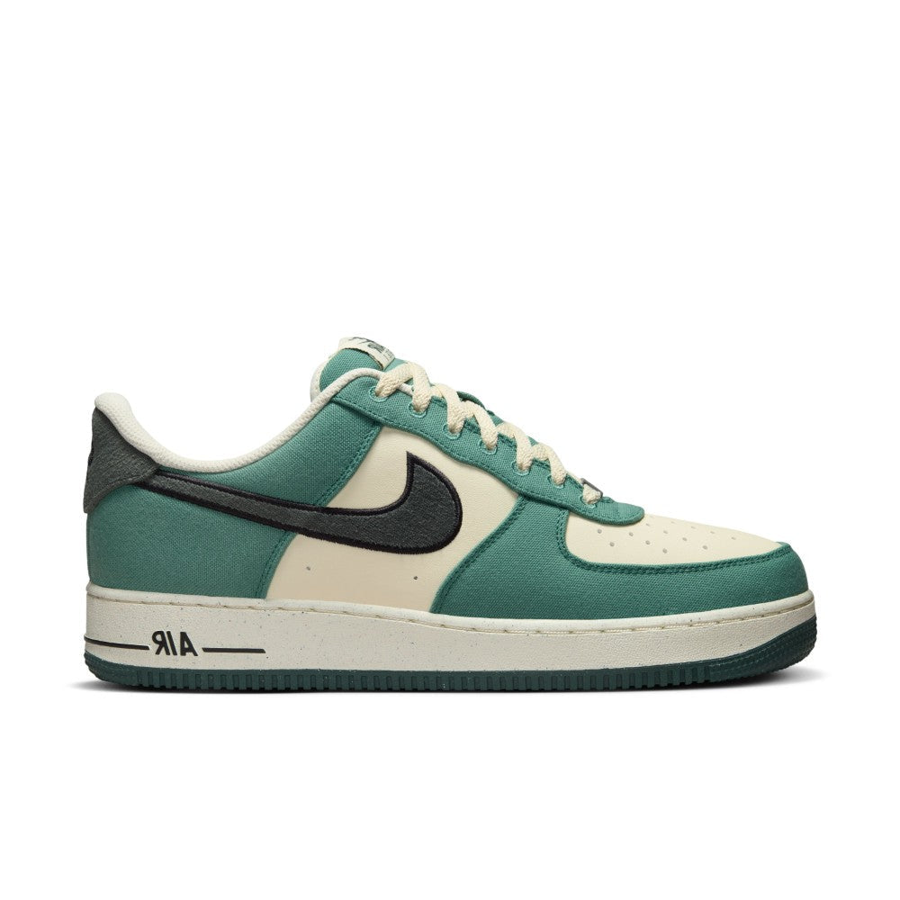 Air Force 1 '07 LV8 Lifestyle Shoes