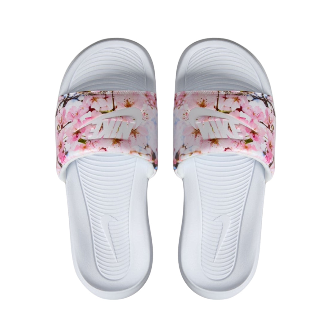 Nike Victori One Women's Slides White1