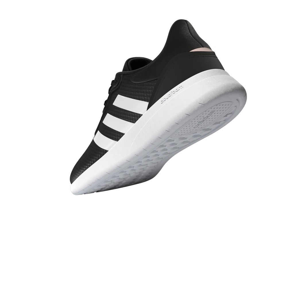 حذاء رياضي كيو تي رايسر 3.0