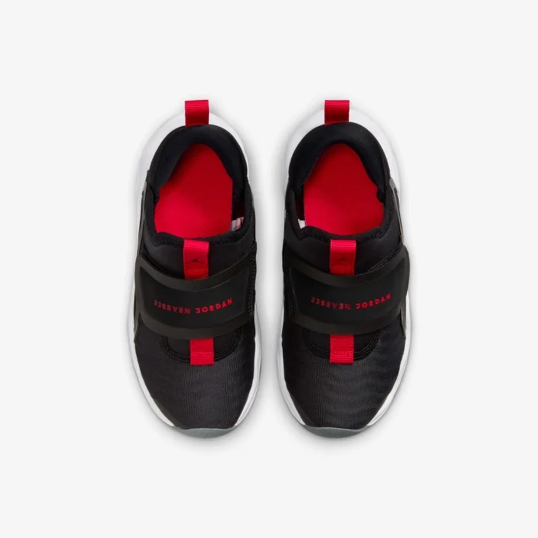 حذاء للاستخدام اليومي جوردان ايزي اون