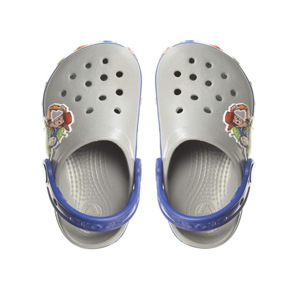 كلوجز توي ستوري