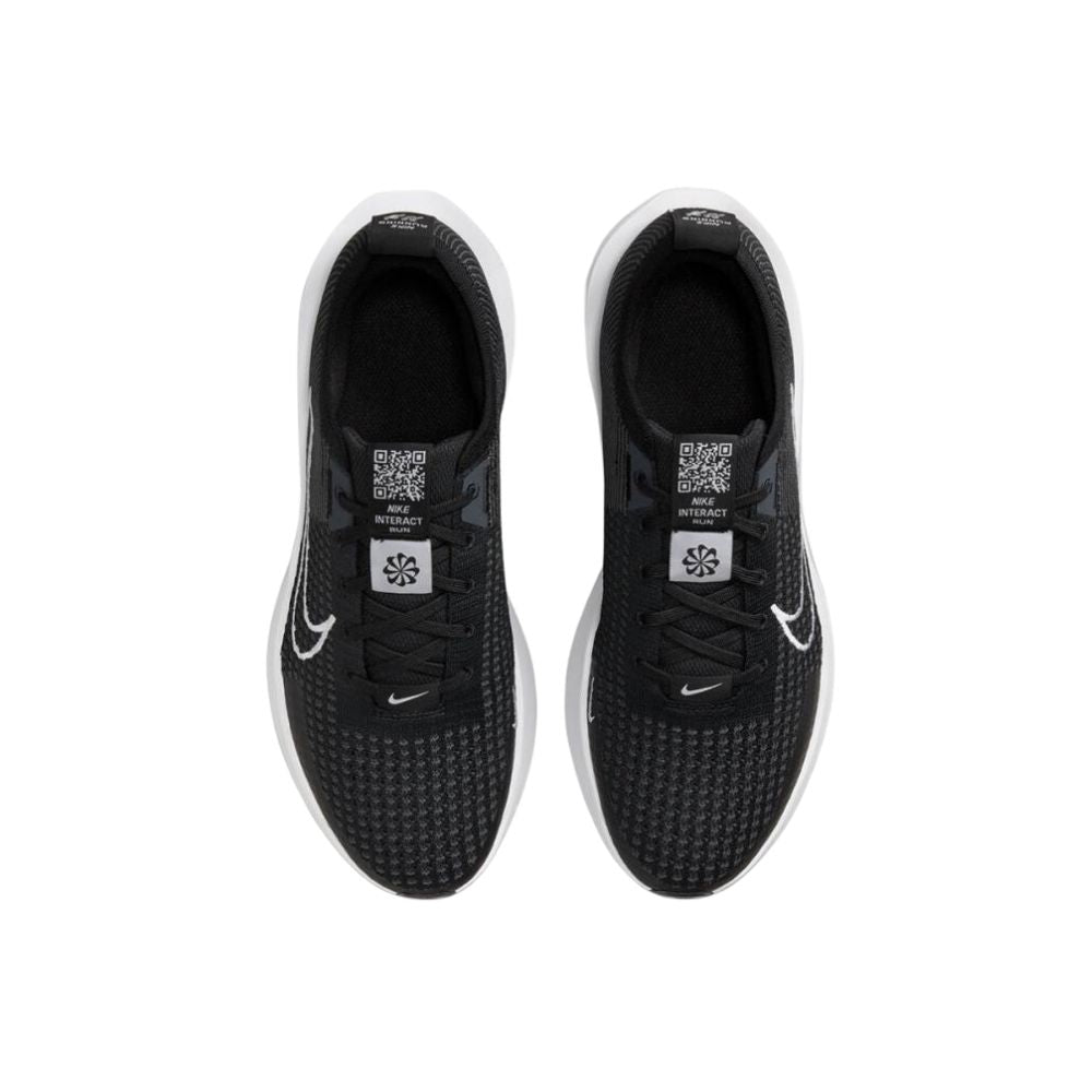 حذاء جري إنتراكت