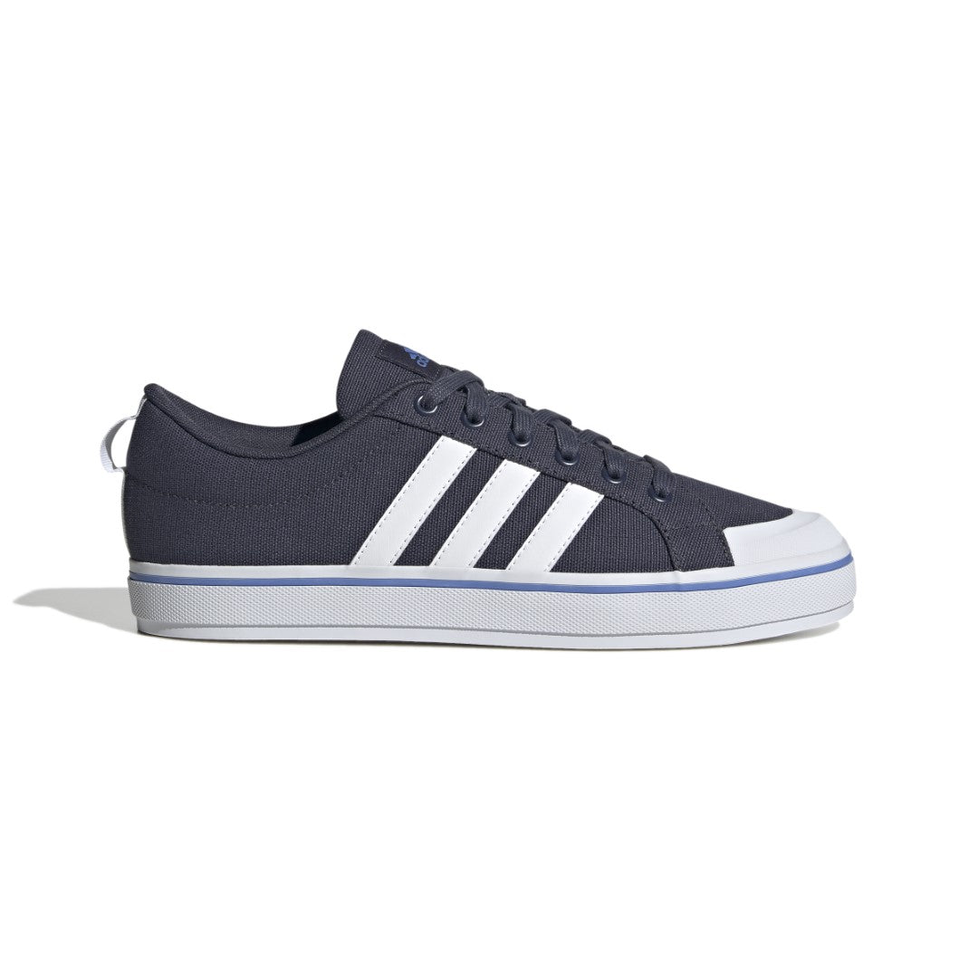 Adidas lifestyle outlet ad