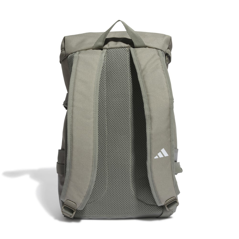 شنطة ظهر للتدريب إسينشالز ريسبونس