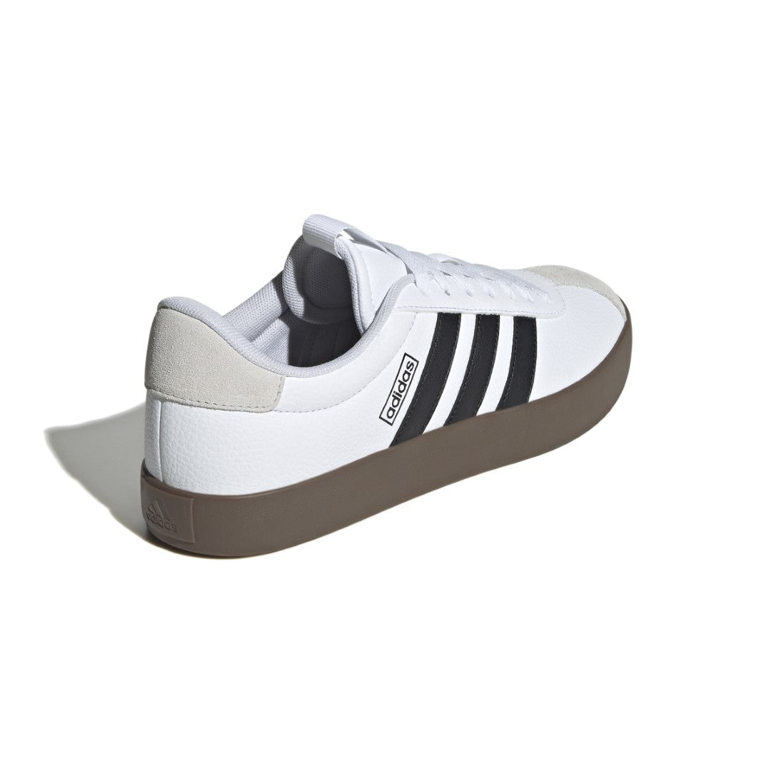حذاء في ال كورت 3.0