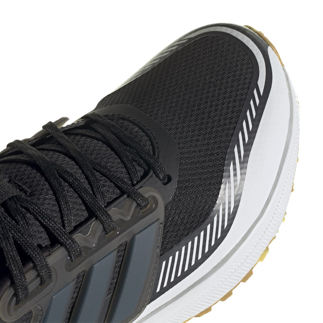 حذاء جري الترا باونس