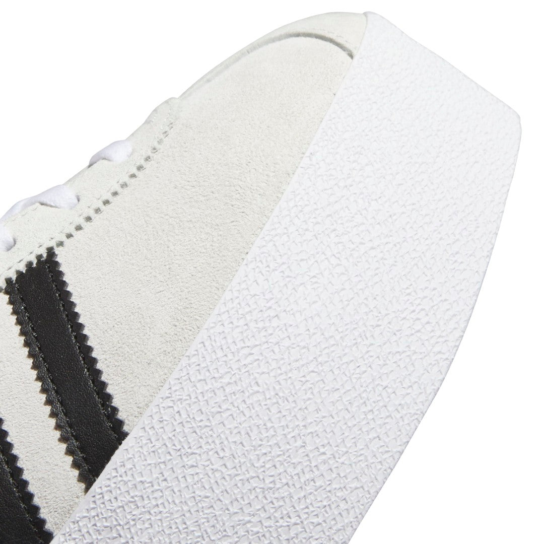 أحذية غزال أب لايف ستايل