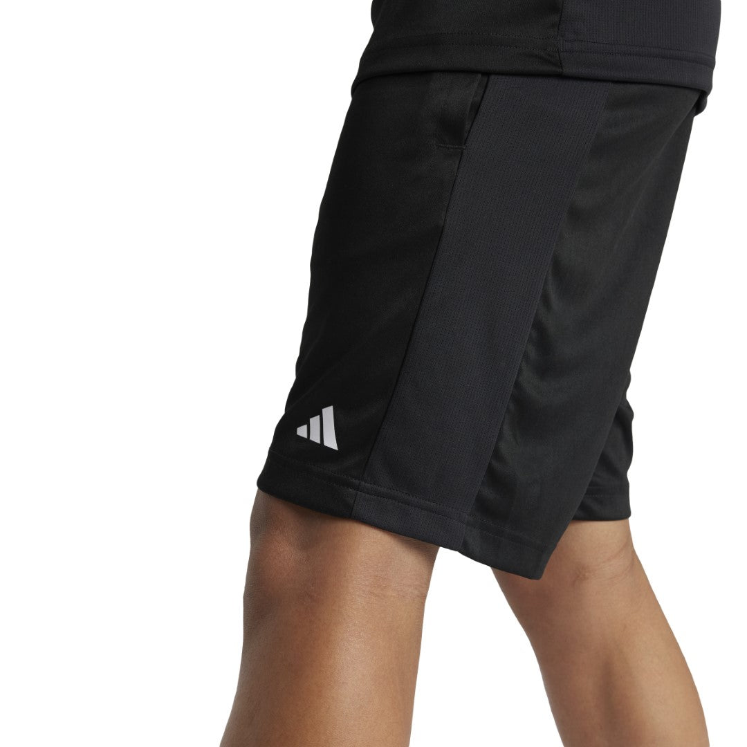 Train Essentials Logo Regular Fit Shorts