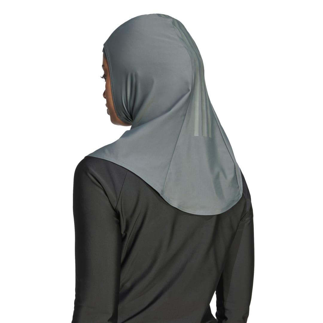 حجاب سباحة بثلاث خطوط